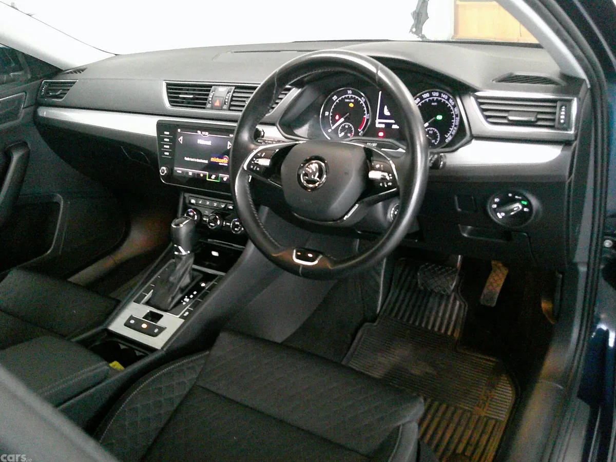 Skoda Superb Saloon, Diesel, 2021, Blue