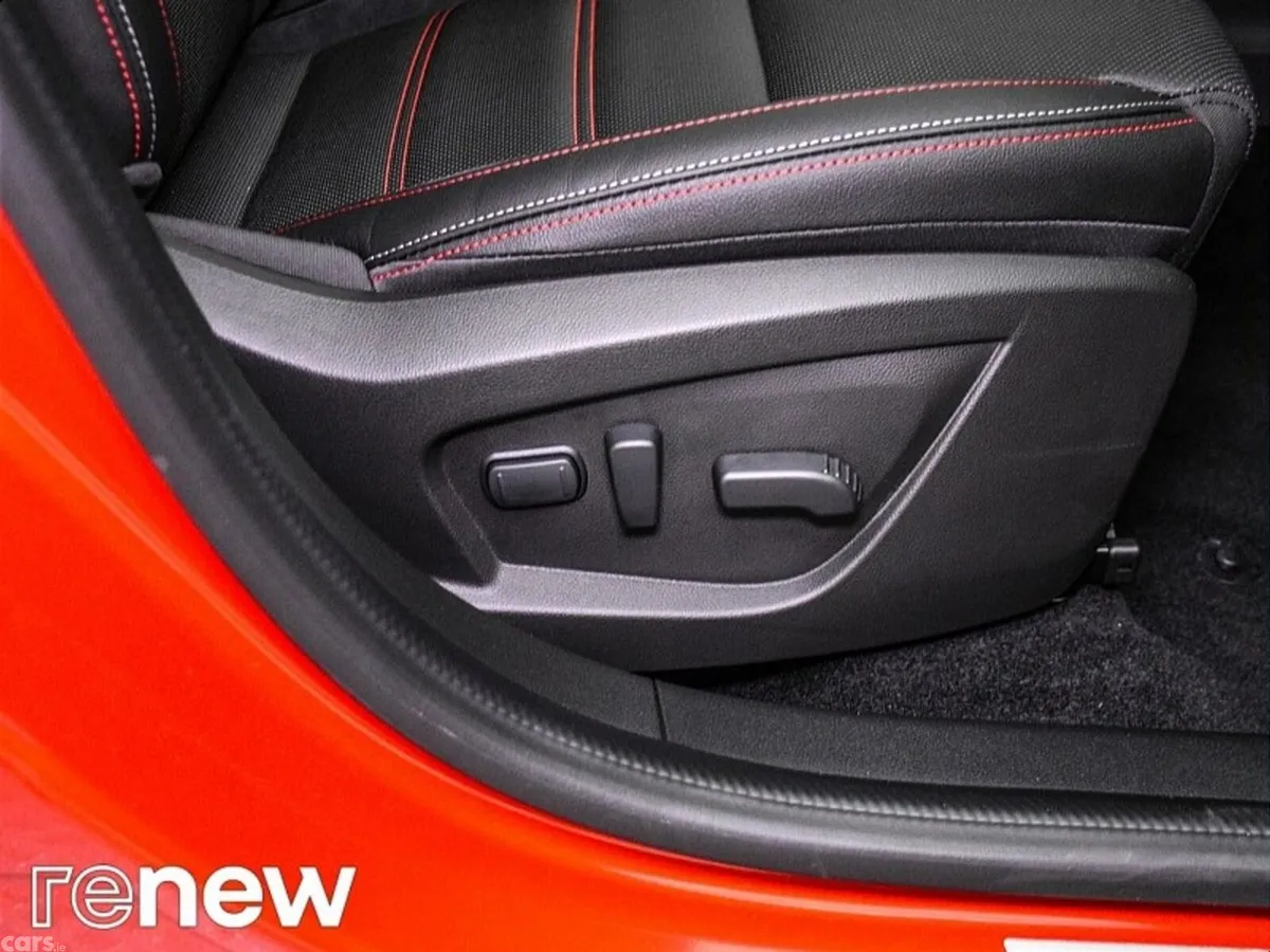 Renault Arkana SUV, Petrol, 2022, Red
