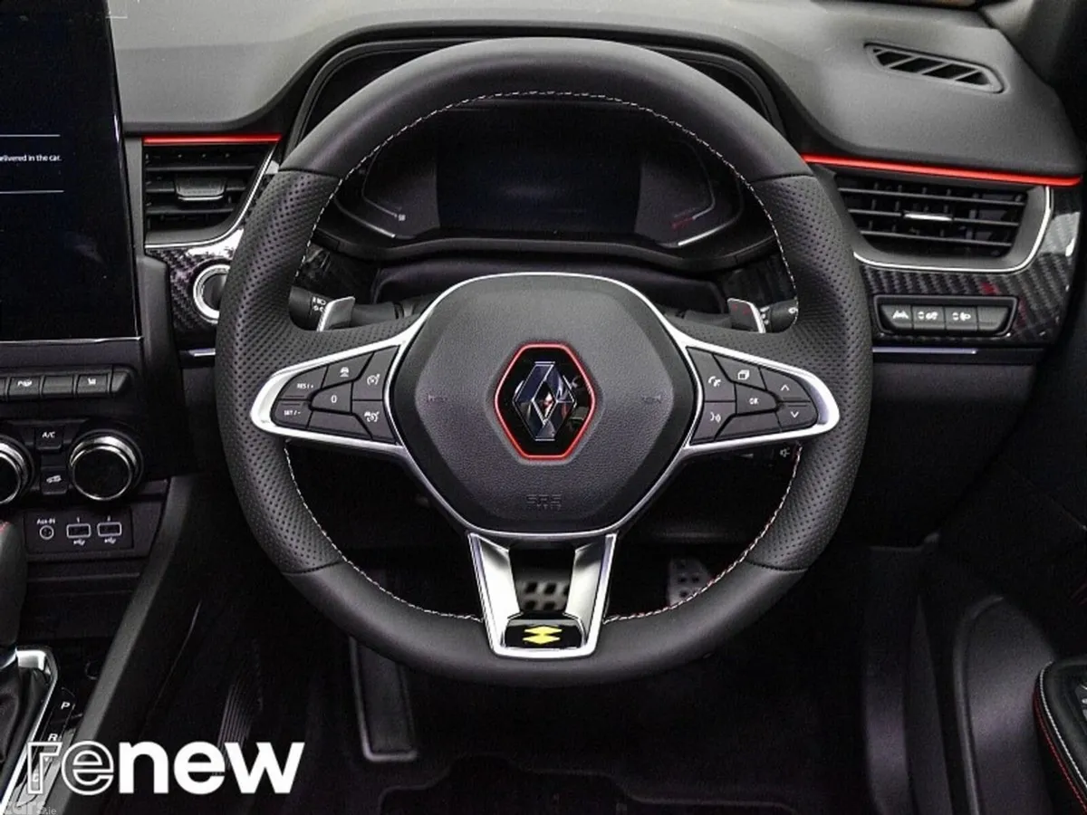 Renault Arkana SUV, Petrol, 2022, Red