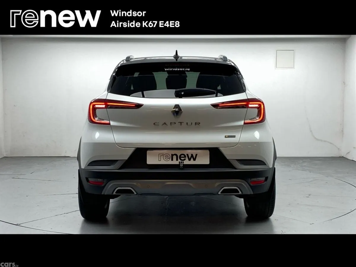Renault Captur Hatchback, Petrol, 2022, White