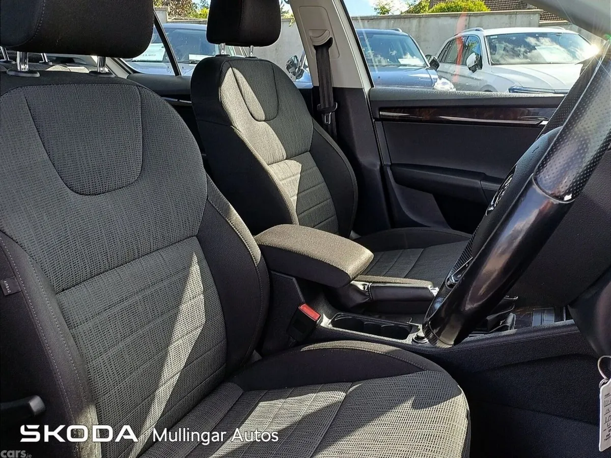 Skoda Octavia Saloon, Diesel, 2016, White