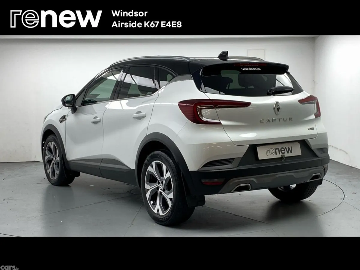 Renault Captur Hatchback, Petrol, 2022, White
