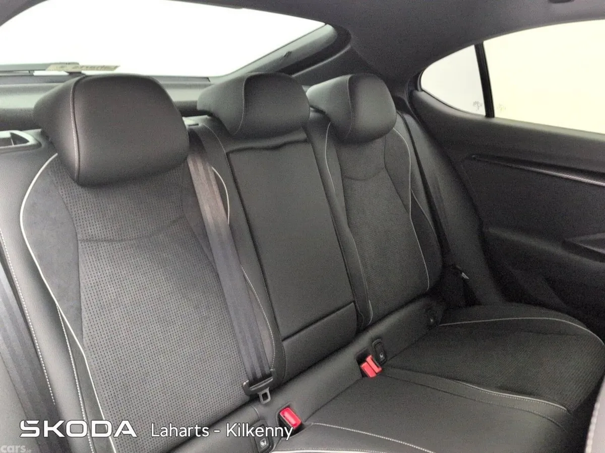 Skoda Superb Saloon, Diesel, 2026, Blue