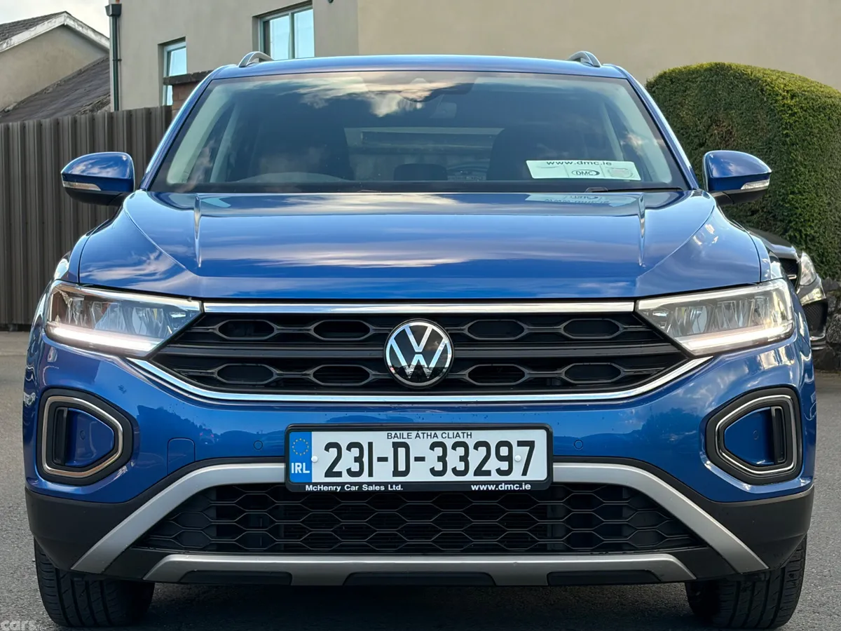 Volkswagen T-Roc SUV, Petrol, 2023, Blue
