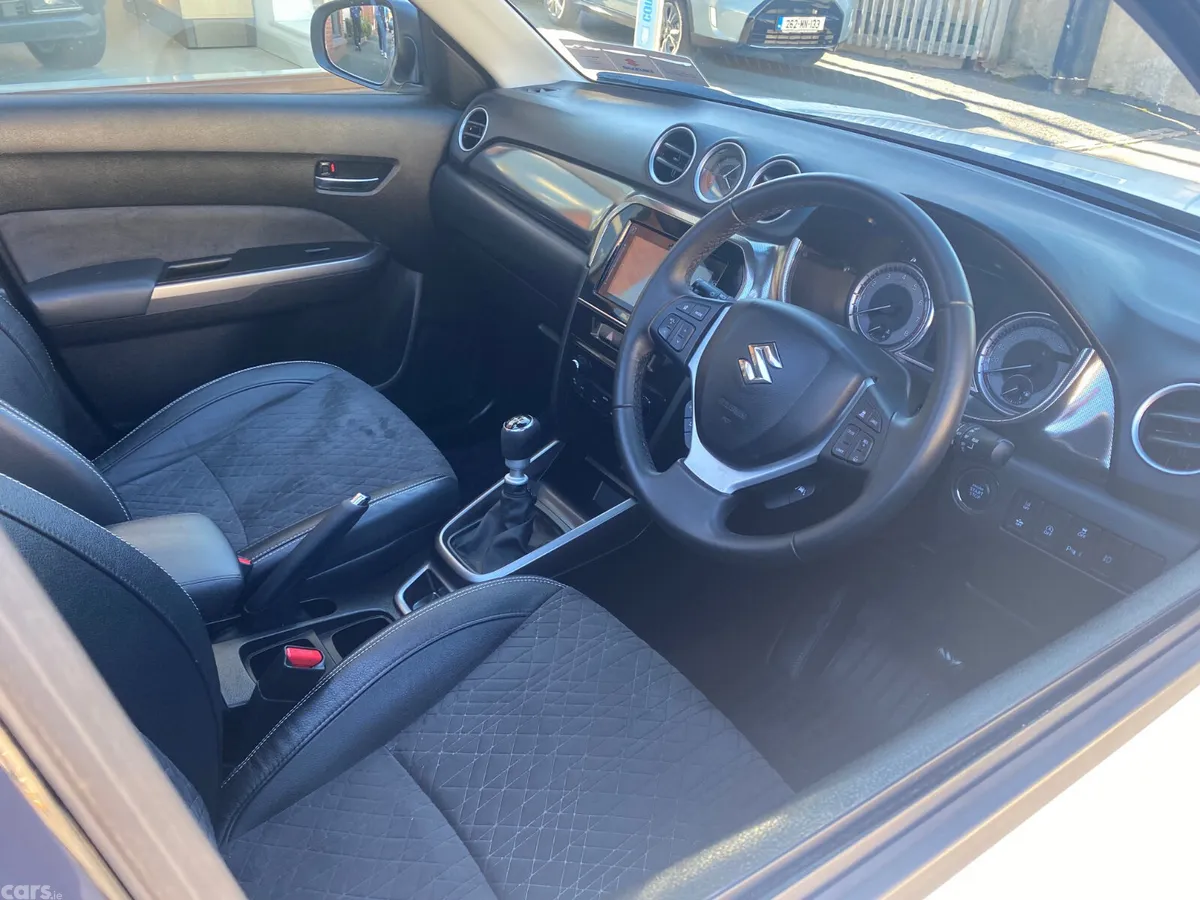 Suzuki Vitara SUV, Petrol, 2019, White