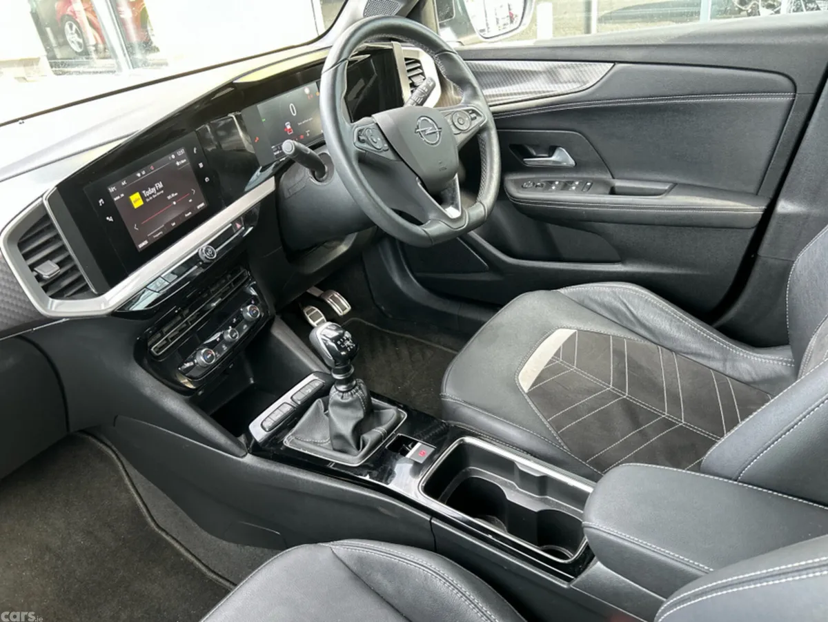 Opel Mokka MPV, Petrol, 2023, White