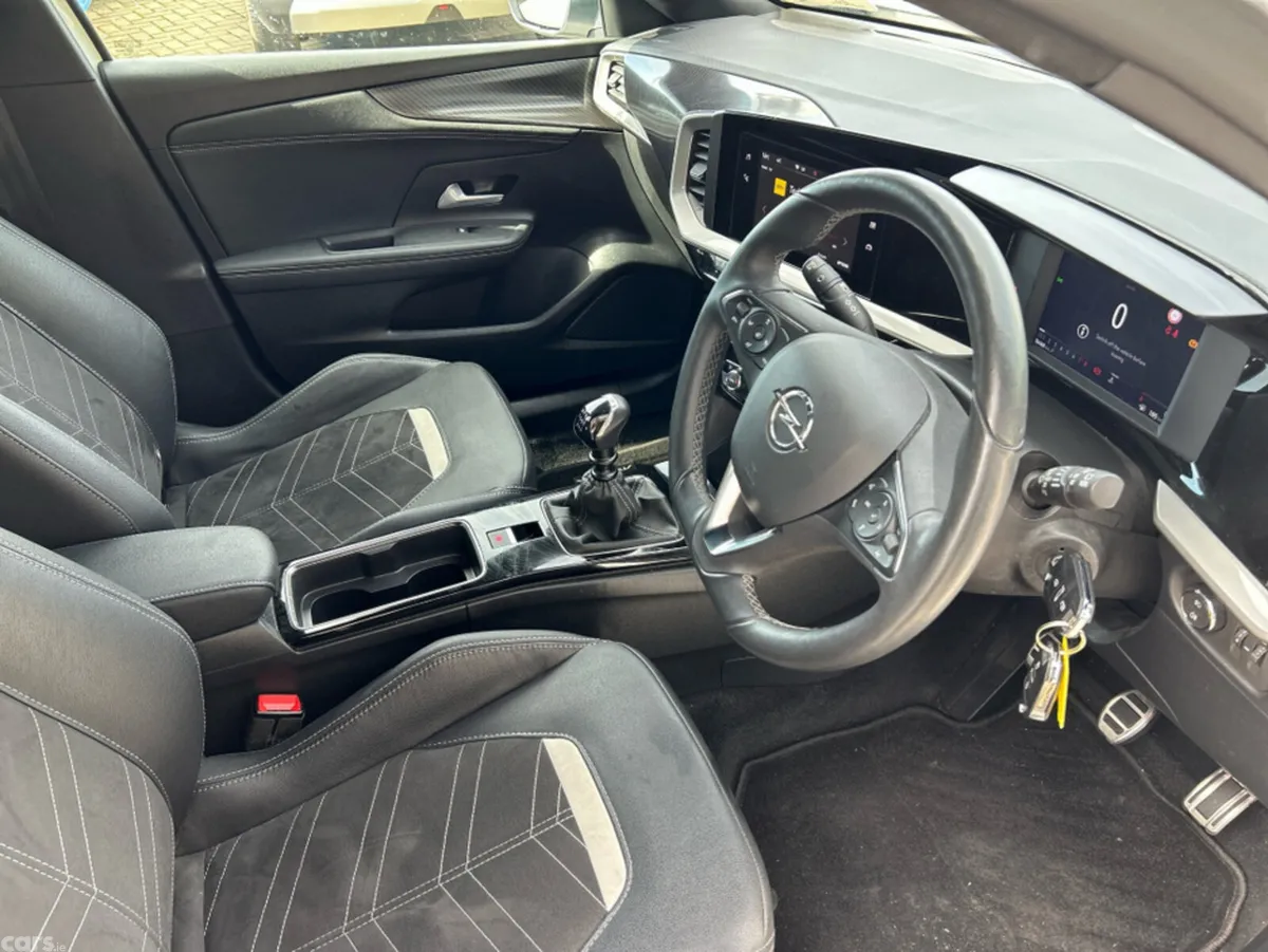 Opel Mokka MPV, Petrol, 2023, White