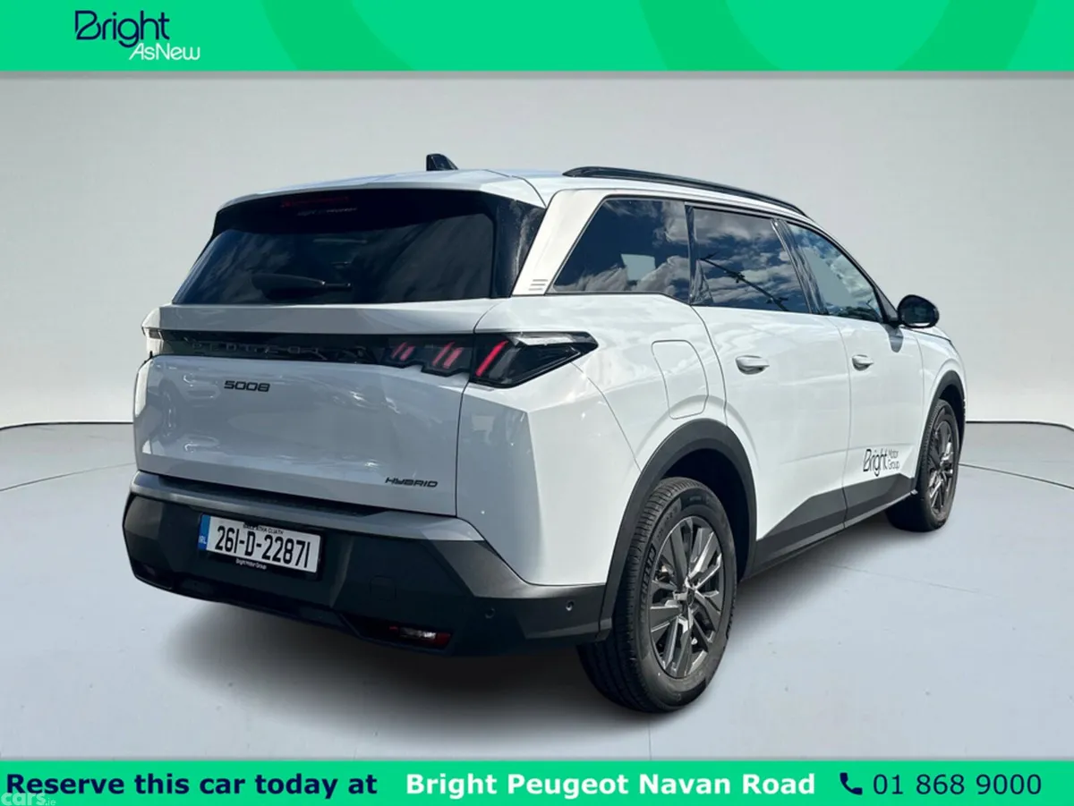 Peugeot 5008 MPV, Petrol, 2026, White
