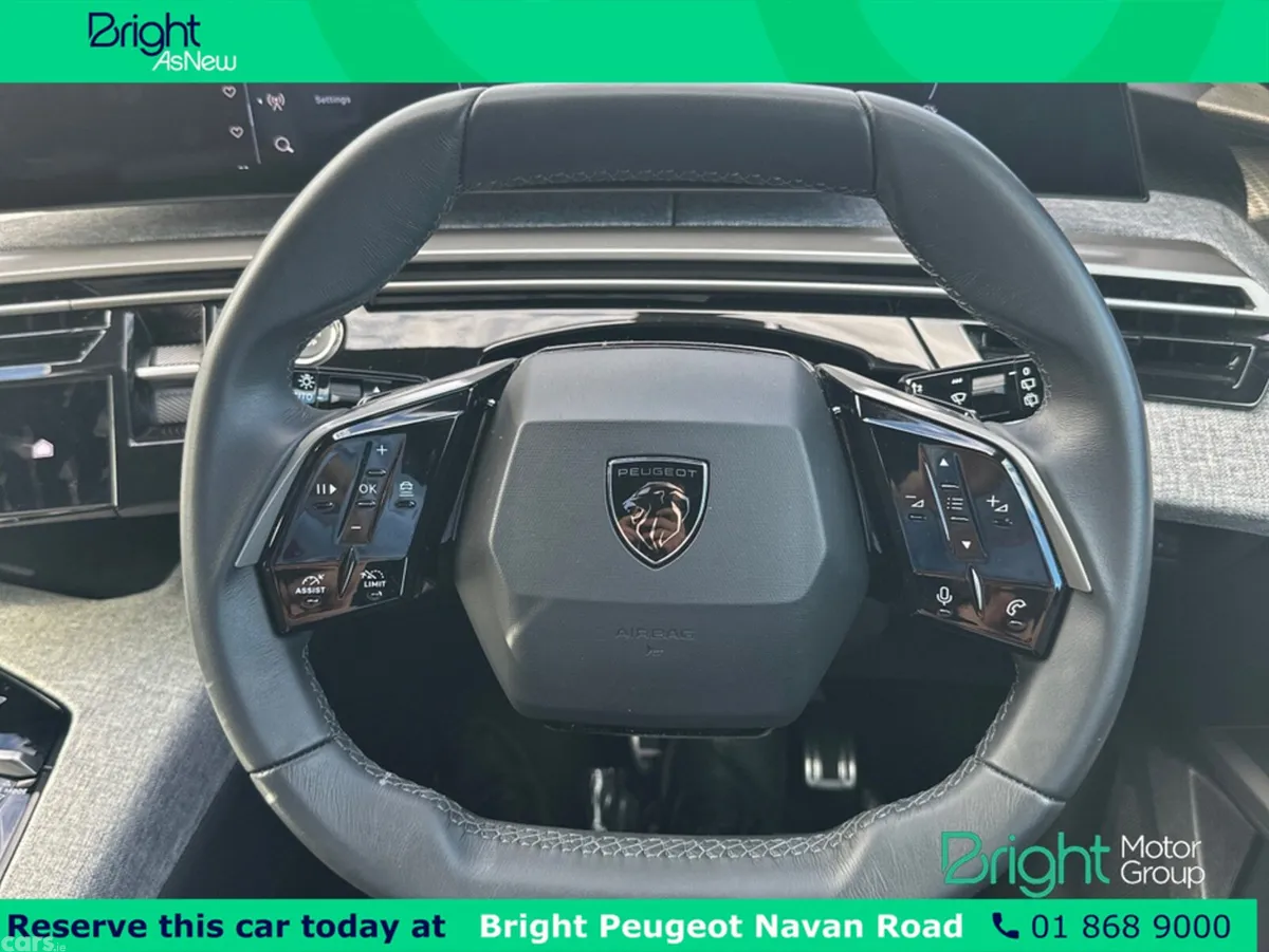 Peugeot 5008 MPV, Petrol, 2026, White