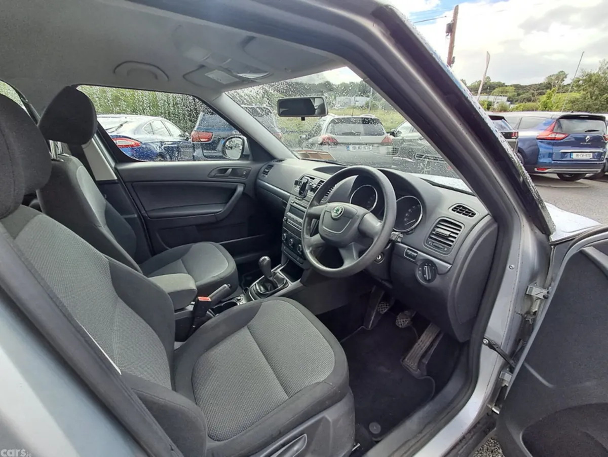Skoda Yeti SUV, Diesel, 2011, Silver