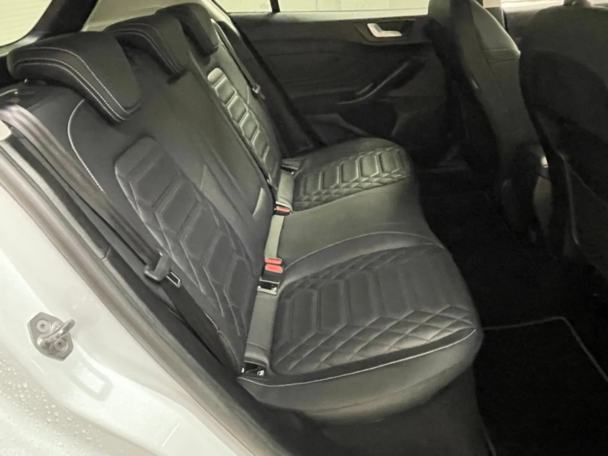 Ford Focus Hatchback, Petrol, 2024, White
