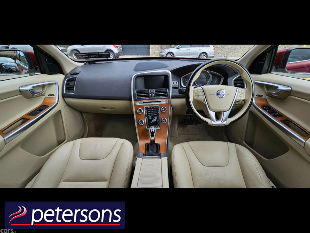 Volvo XC60 Estate, Diesel, 2017, Red