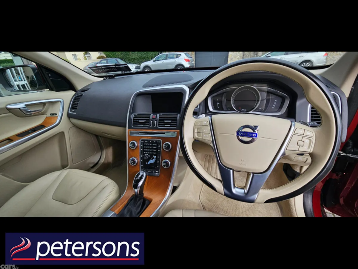 Volvo XC60 Estate, Diesel, 2017, Red