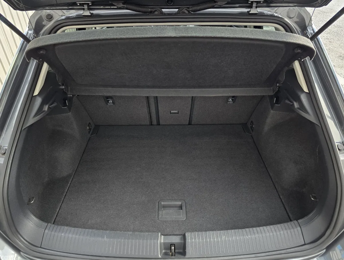 Volkswagen T-Roc SUV, Diesel, 2019, Grey