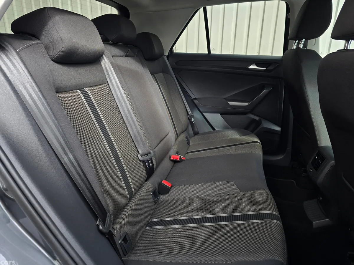 Volkswagen T-Roc SUV, Diesel, 2019, Grey