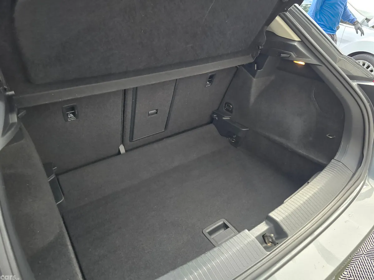 Volkswagen T-Roc SUV, Diesel, 2019, Grey