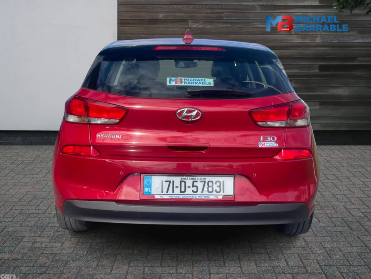 Hyundai i30 Hatchback, Petrol, 2017, Red
