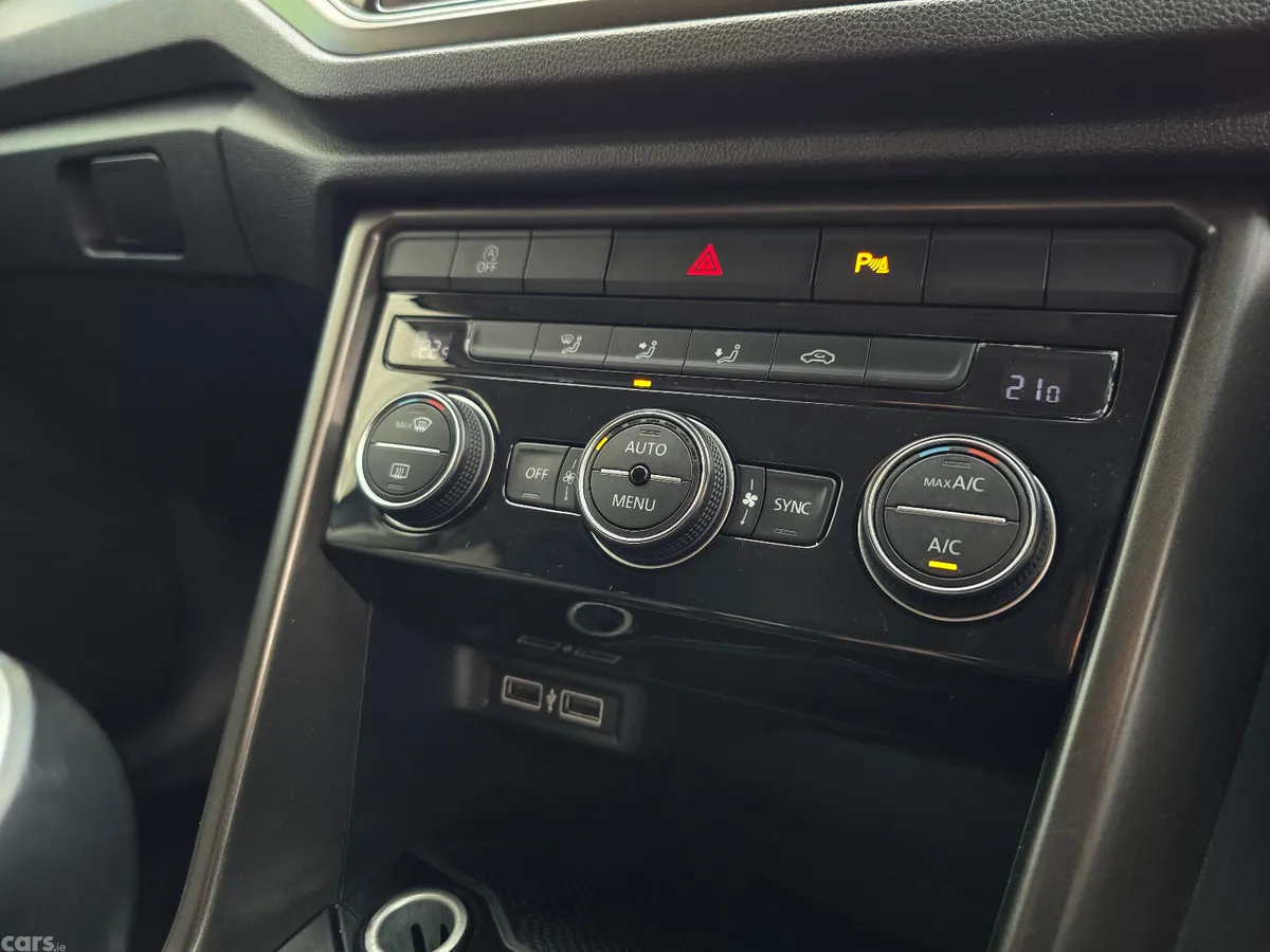 Volkswagen T-Roc SUV, Diesel, 2019, Grey