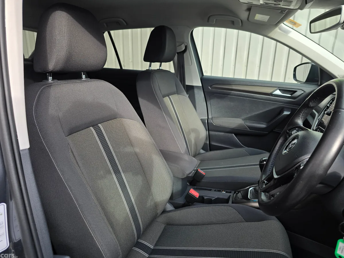 Volkswagen T-Roc SUV, Diesel, 2019, Grey
