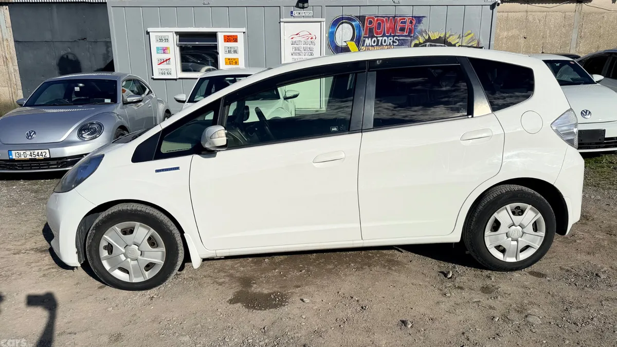 Honda Fit Hatchback, Petrol Hybrid, 2013, White