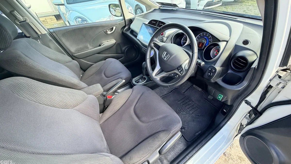 Honda Fit Hatchback, Petrol Hybrid, 2013, White