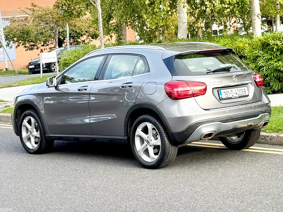Mercedes-Benz GLA SUV, Petrol, 2019, Grey