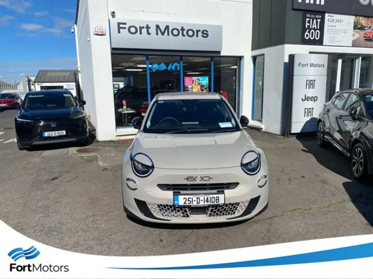 Fiat 600 Hatchback, Petrol, 2025, Grey
