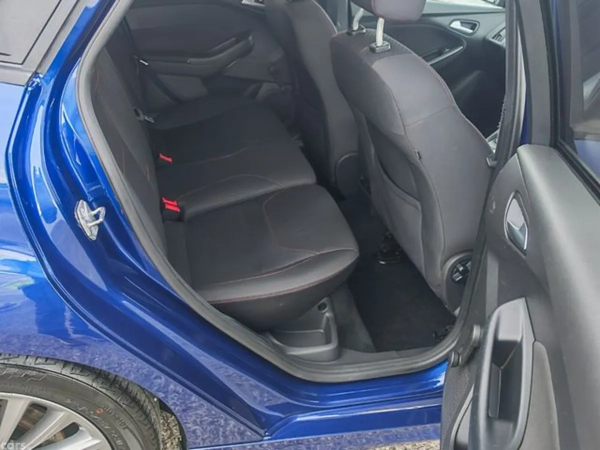 Ford Focus Hatchback, Diesel, 2018, Blue