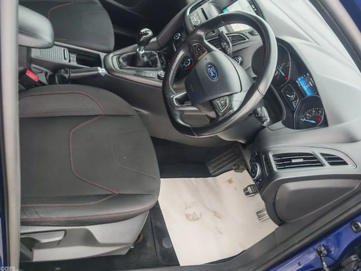Ford Focus Hatchback, Diesel, 2018, Blue