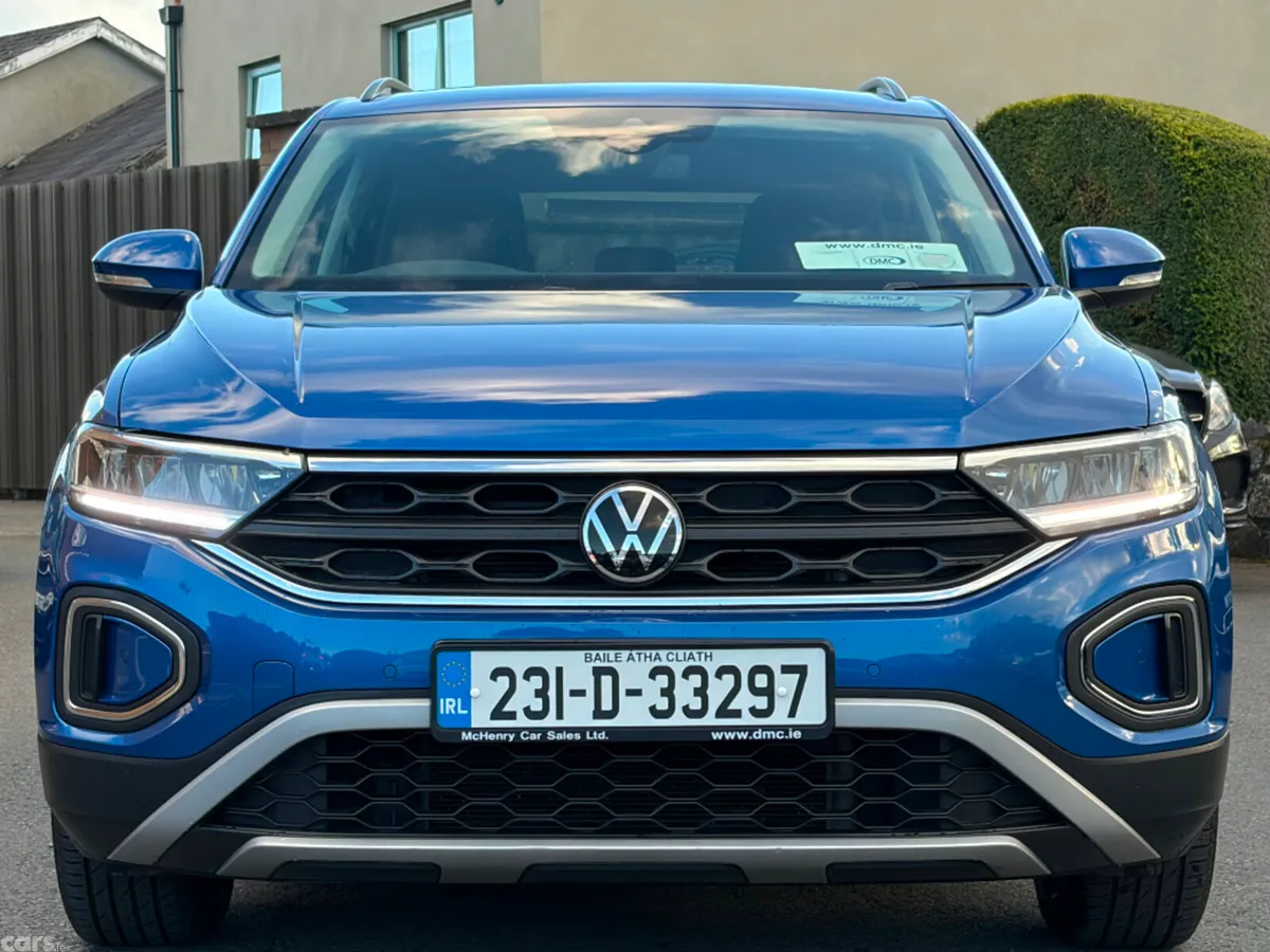 Volkswagen T-Roc SUV, Petrol, 2023, Blue