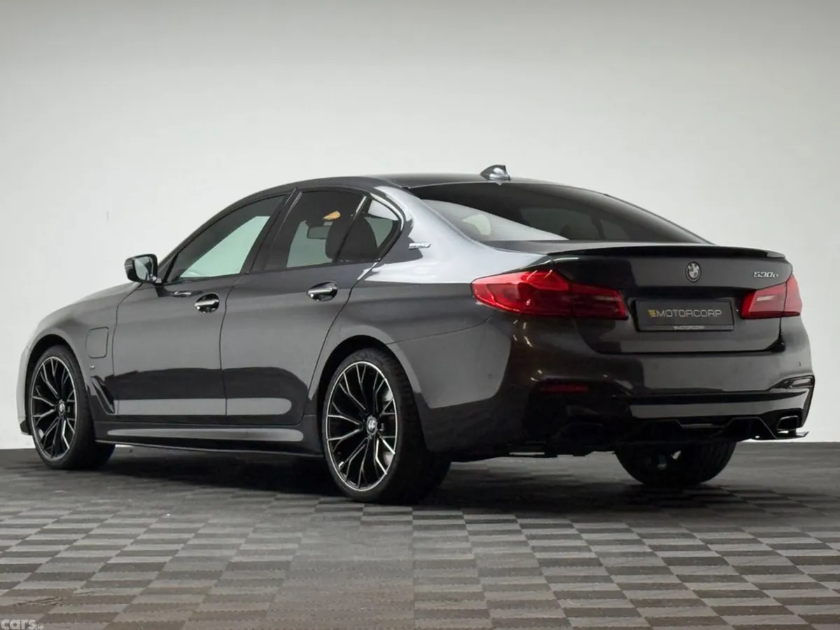 BMW 5-Series Saloon, Petrol Plug-in Hybrid, 2018, Grey