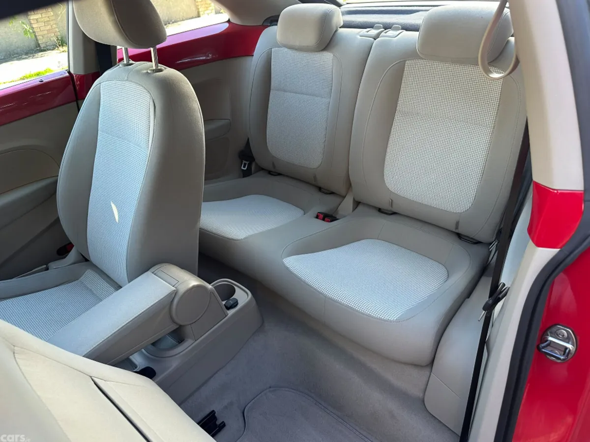 Volkswagen Beetle Hatchback, Petrol, 2013, Red
