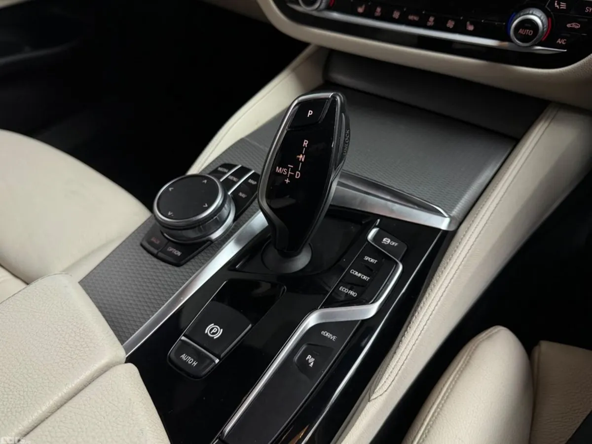 BMW 5-Series Saloon, Petrol Plug-in Hybrid, 2018, Grey