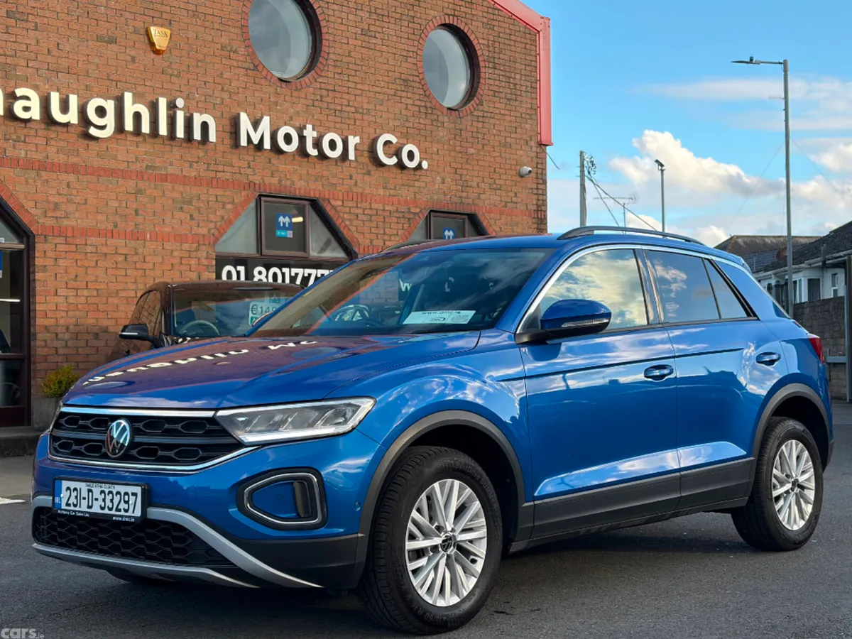 Volkswagen T-Roc SUV, Petrol, 2023, Blue