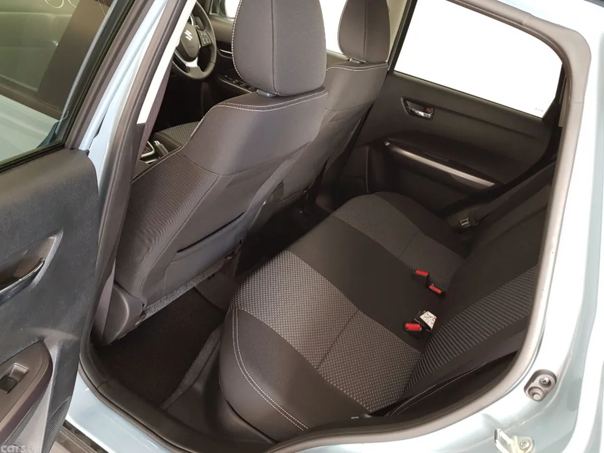 Suzuki Vitara SUV, Petrol Hybrid, 2027, Blue