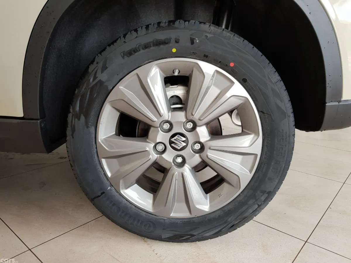Suzuki Vitara SUV, Petrol Hybrid, 2027, Beige