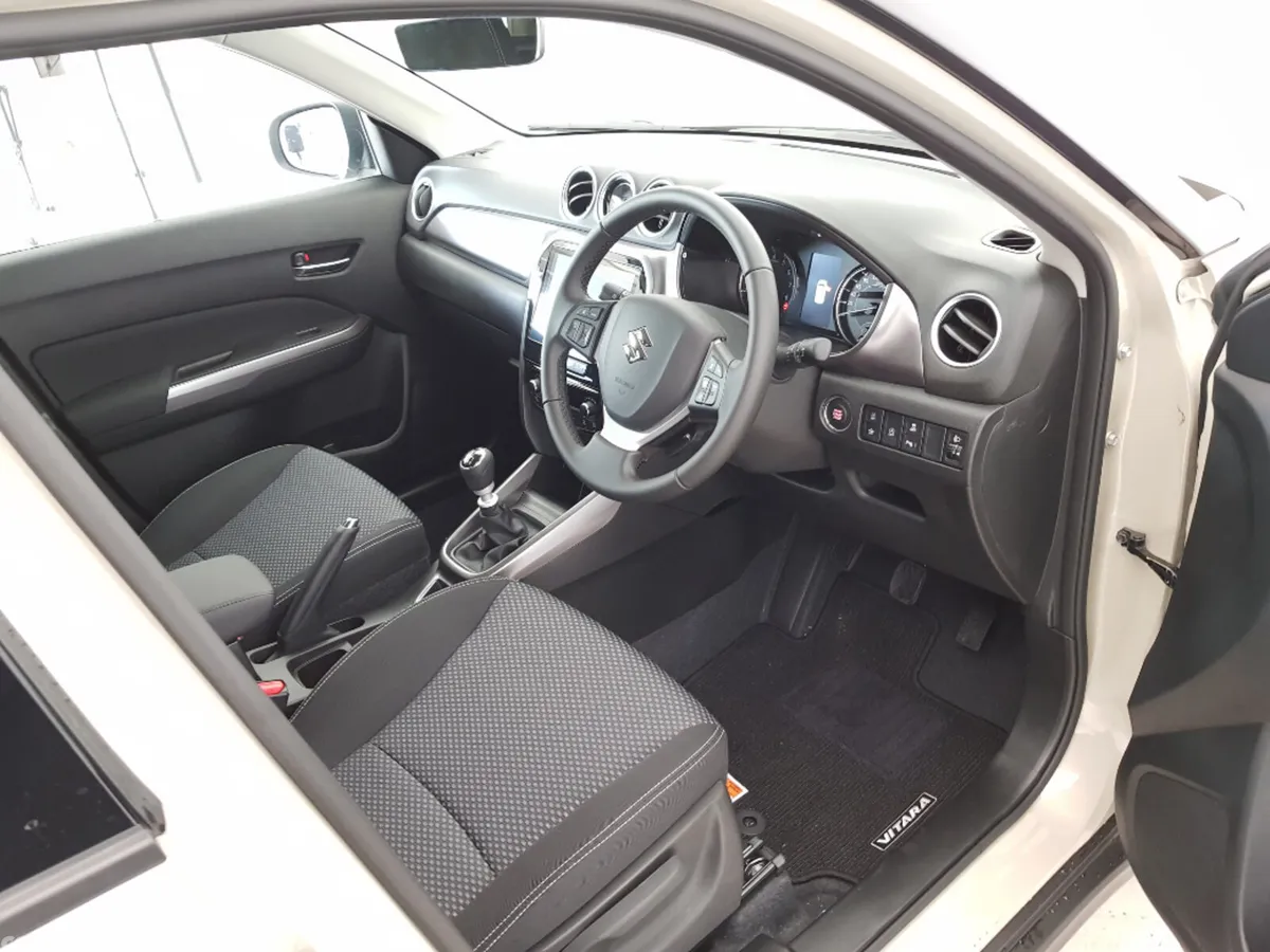 Suzuki Vitara SUV, Petrol Hybrid, 2027, Beige