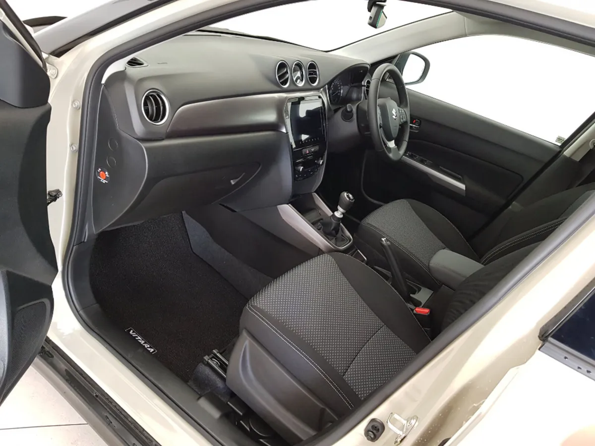Suzuki Vitara SUV, Petrol Hybrid, 2027, Beige