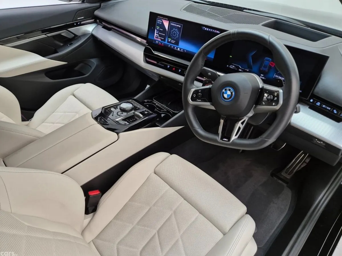 BMW 5-Series Estate, Petrol Plug-in Hybrid, 2025, Black