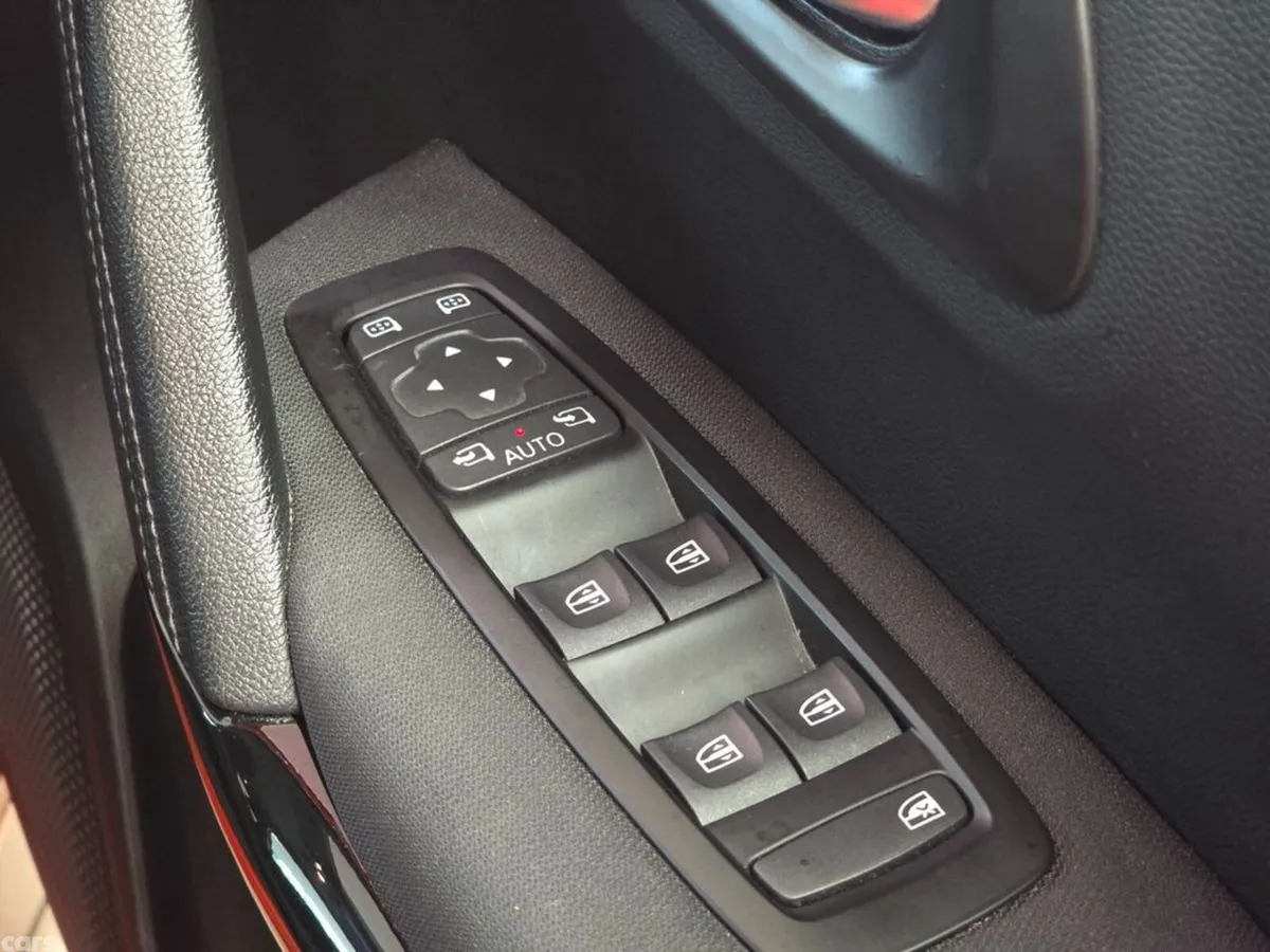 Renault Kadjar SUV, Petrol, 2022, Red