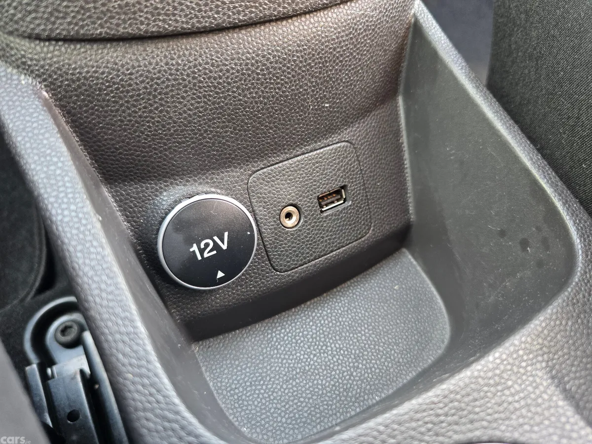 Ford Fiesta Hatchback, Petrol, 2014, Black