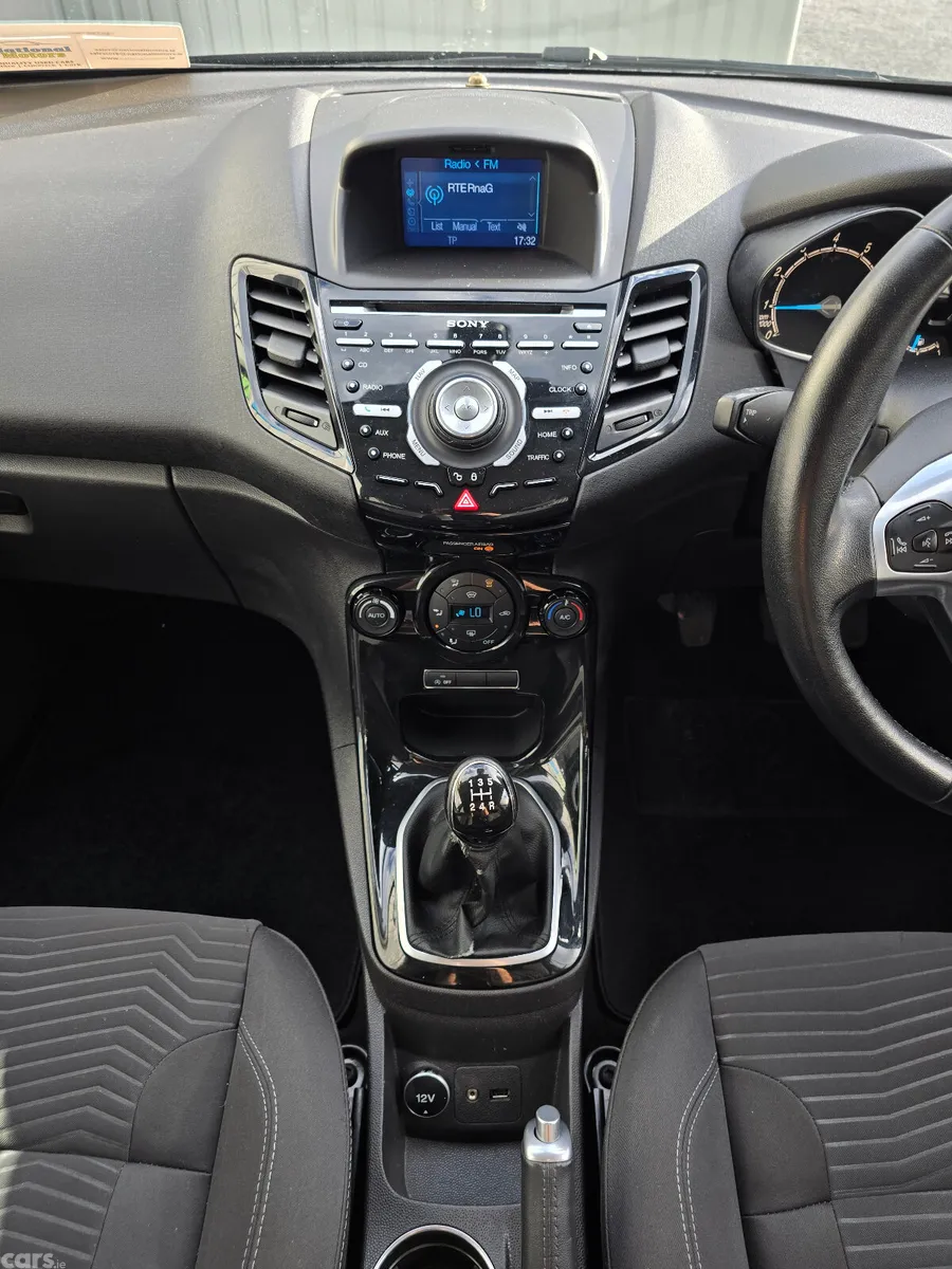 Ford Fiesta Hatchback, Petrol, 2014, Black