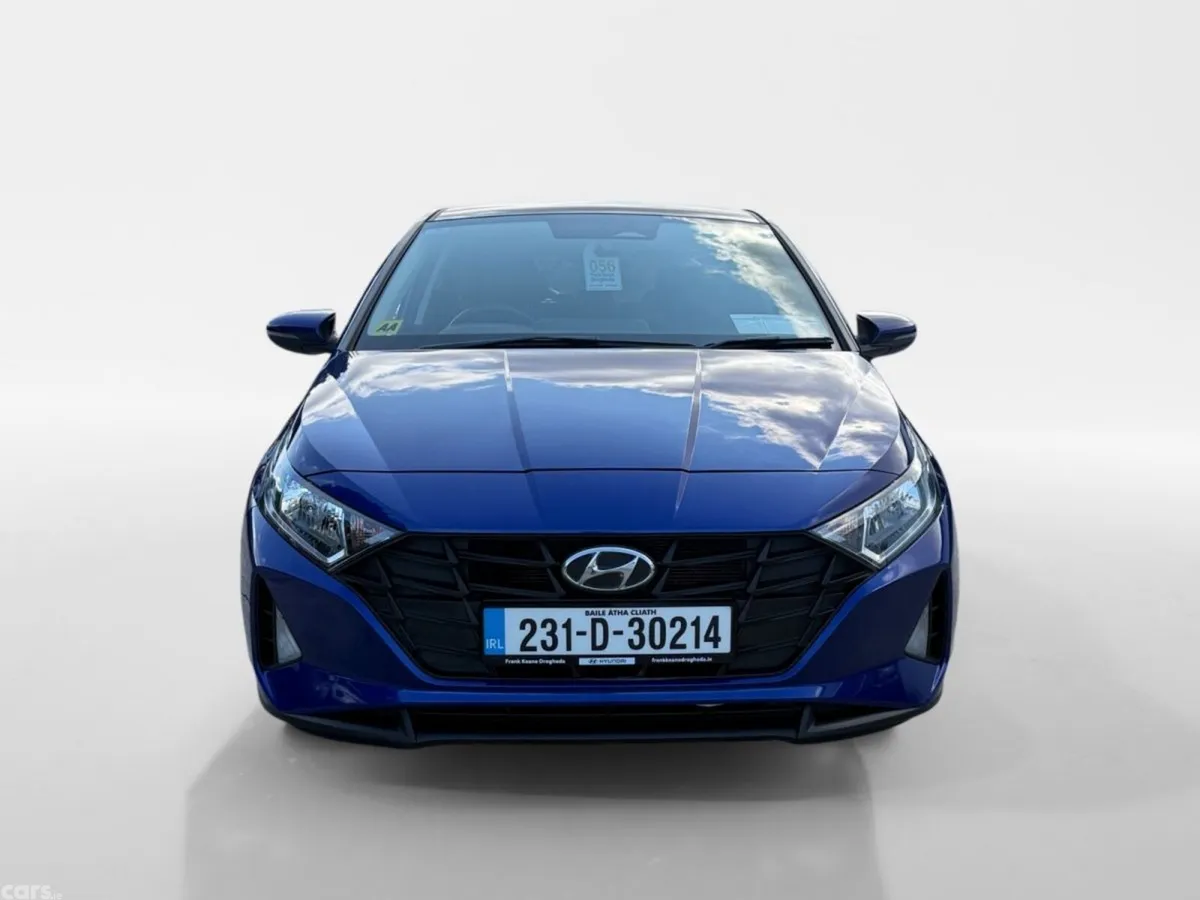 Hyundai i20 Hatchback, Petrol, 2023, Blue