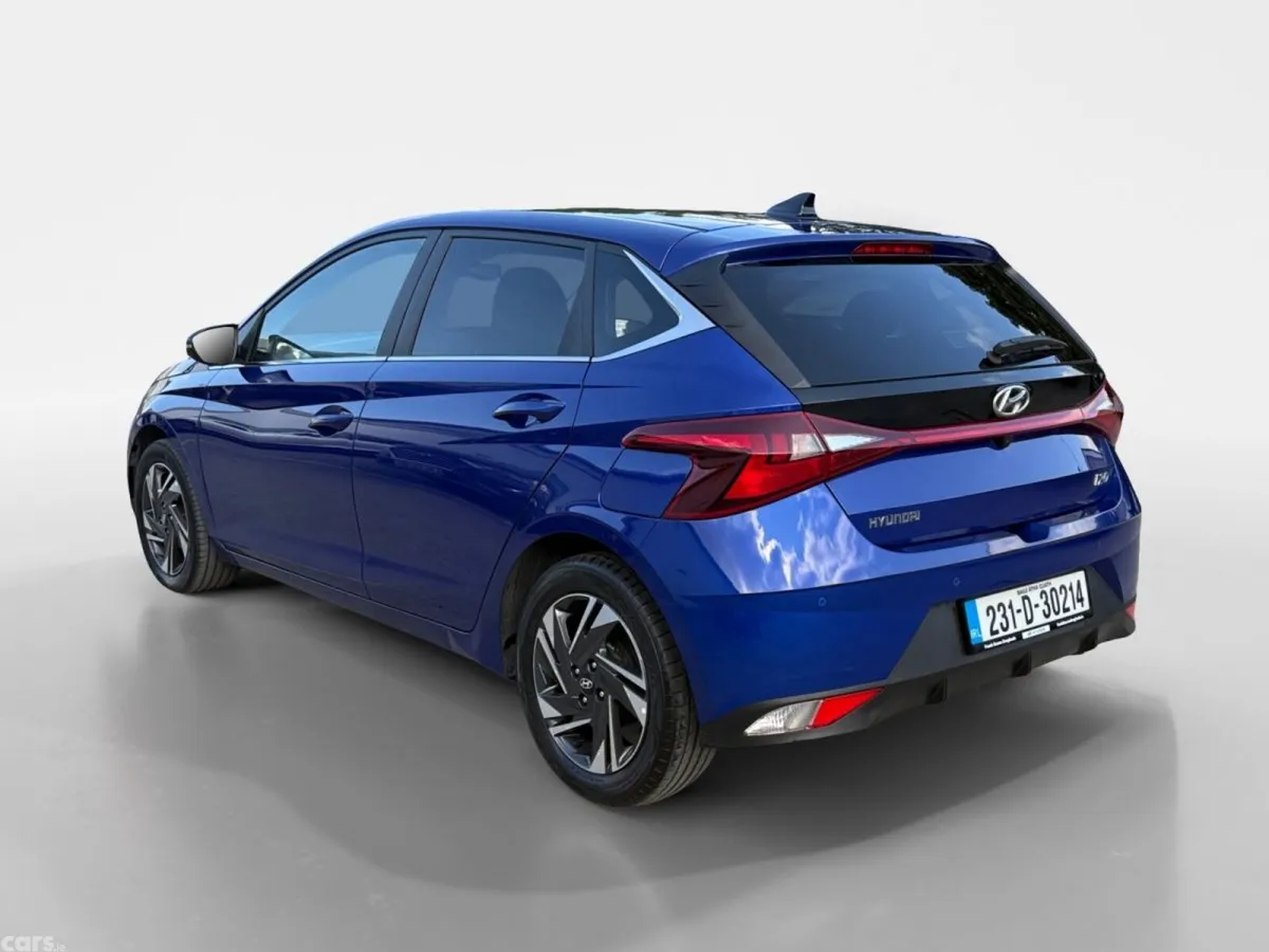Hyundai i20 Hatchback, Petrol, 2023, Blue