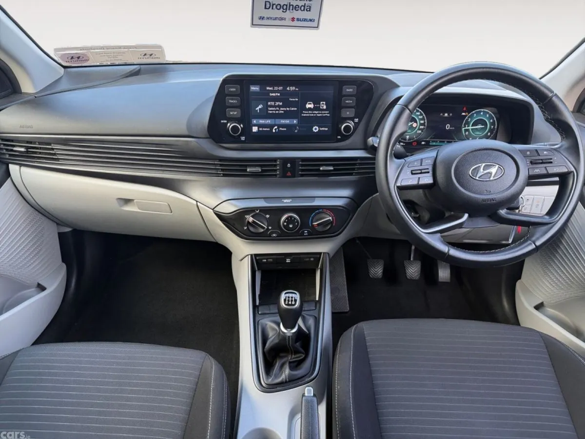 Hyundai i20 Hatchback, Petrol, 2023, Blue