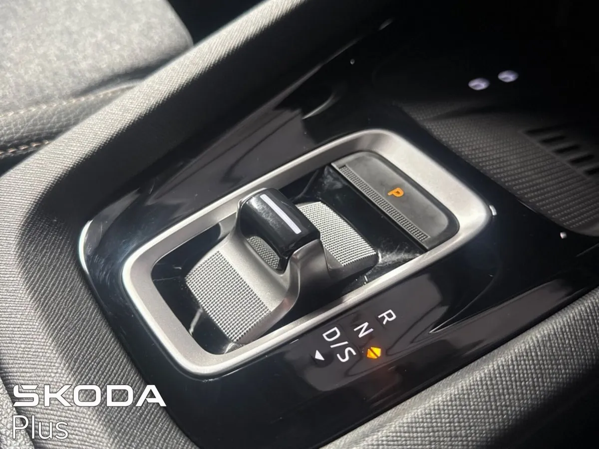 Skoda Octavia Saloon, Petrol Hybrid, 2025, Grey