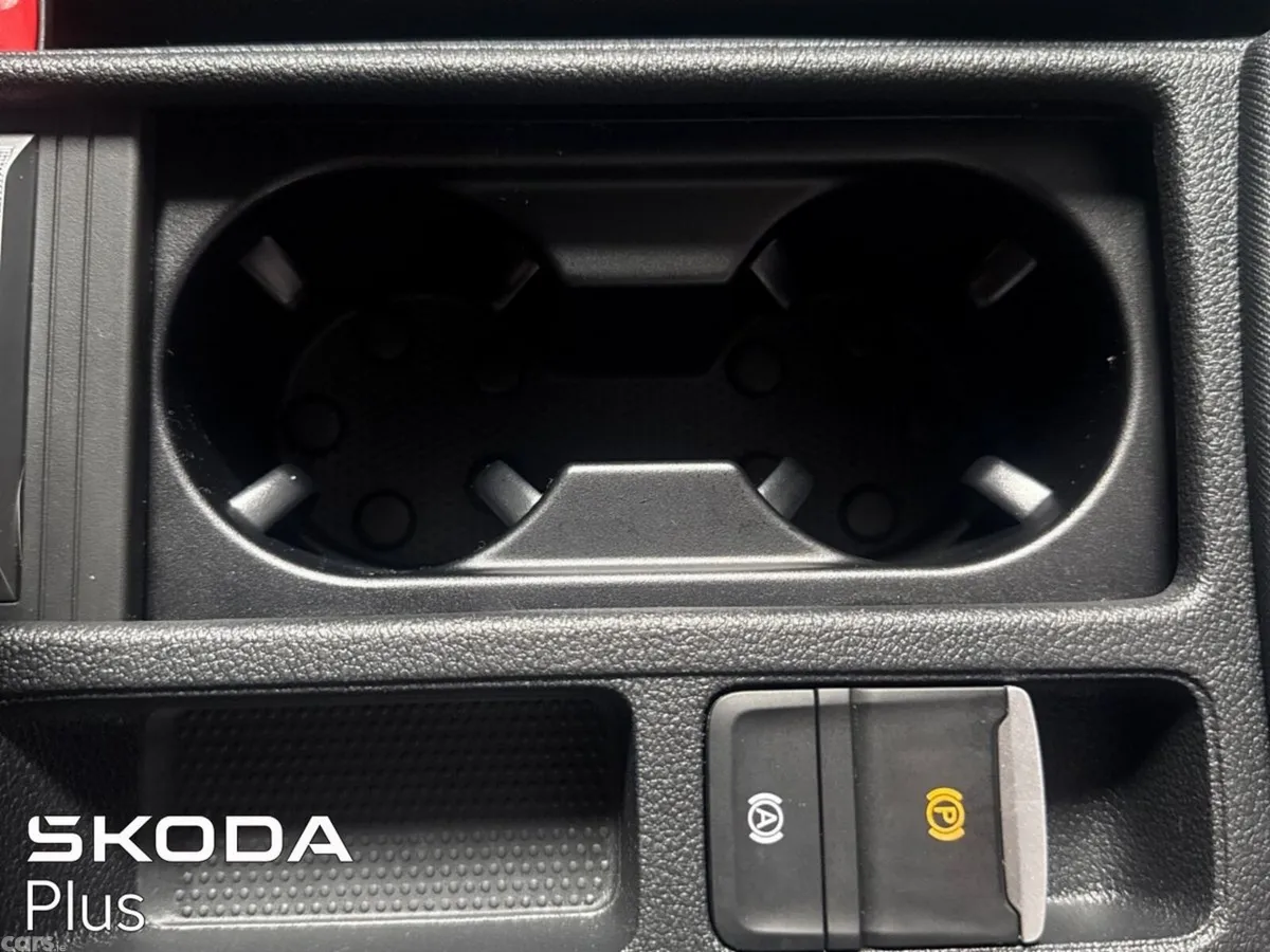 Skoda Octavia Saloon, Petrol Hybrid, 2025, Grey