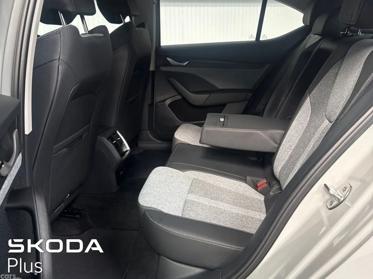 Skoda Octavia Saloon, Petrol Hybrid, 2025, Grey