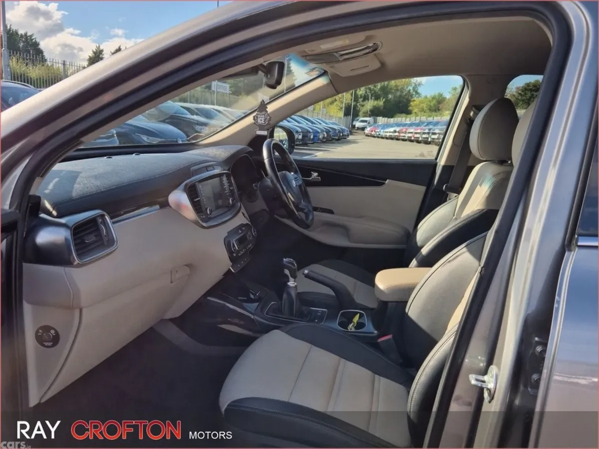 Kia Sorento SUV, Diesel, 2019, Grey