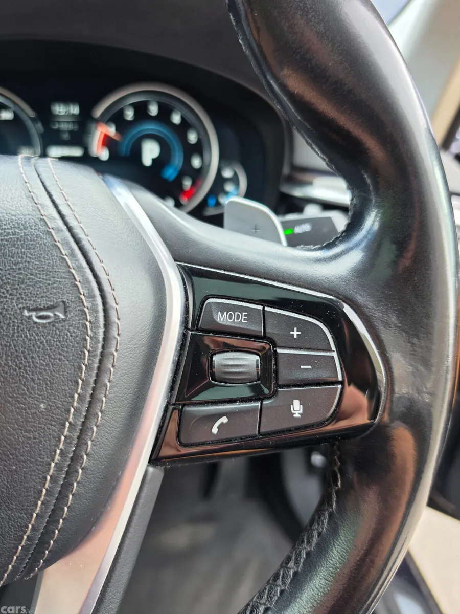 BMW 5-Series Saloon, Petrol Plug-in Hybrid, 2017, Blue